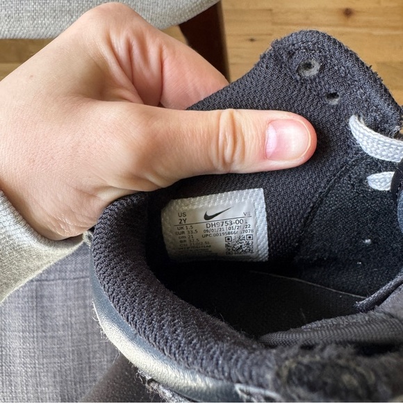 Nike Kid's Dunk High Top Athletic Shoe Sneakers Black Anthracite White 2Y - Picture 7 of 9